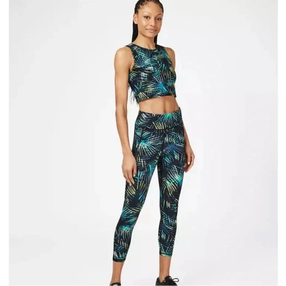 SWEATY BETTY The Zero Gravity Black Neon Tropical Print 7/8 Length Leggings - Picture 2 of 14